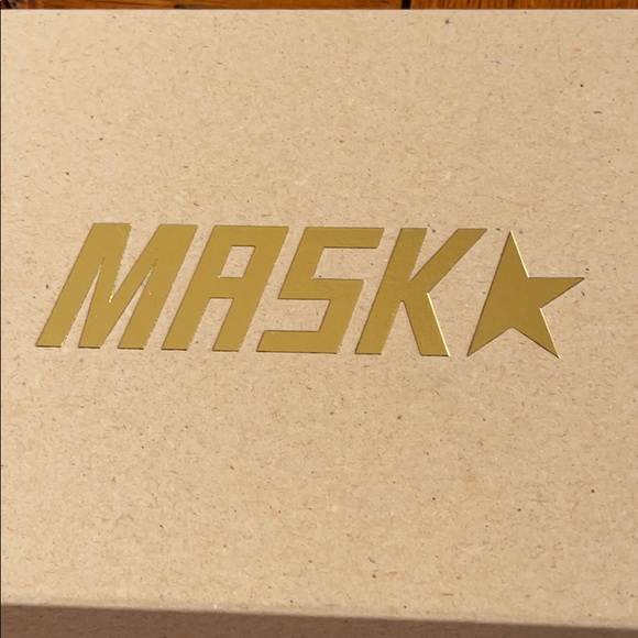 Golden Goose Mask - Picture 2 of 3